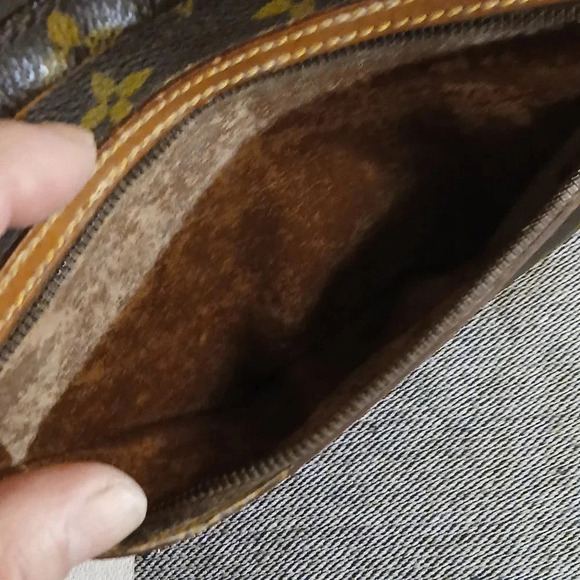 Louis Vuitton Brown Monogram Clutch bag - Picture 13 of 16